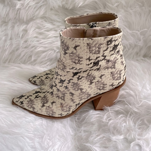 1.STATE Kelte Pointed Toe Bootie - Picture 12 of 13